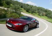 Aston Martin Vantage V8